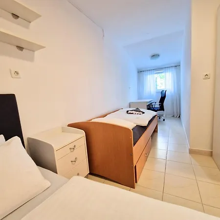 Xxl Riverside - Pet Friendly Порторож