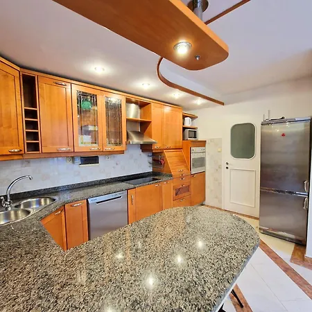 Xxl Riverside - Pet Friendly Порторож